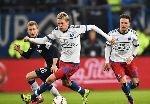 开云体育平台APP-柏林赫塔奋力拼搏，豪取三分